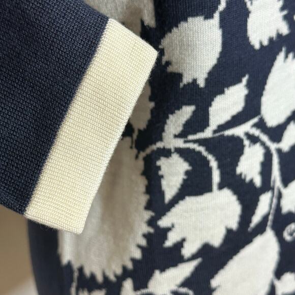 YAL NEW YORK Blue Cream Floral Button Up Cardigan Sweater Size M NWT - Picture 4 of 8